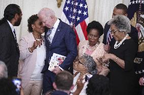 President Joe Biden signs the Juneteenth National Independence Day Act