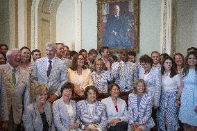 Annual Seersucker Thursday photo-op at US Capitol - Washington