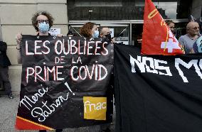 Strike By Employees Of All Parisian FNACs - Paris