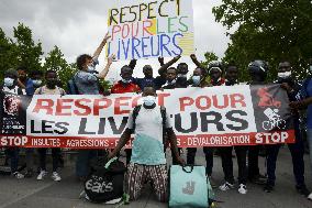 Gathering Of Delivery People - Paris