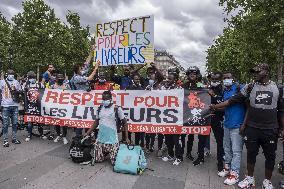 Delivery men UberEat and Deliveroo protested - Paris