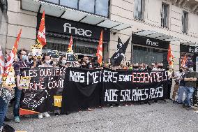 Strikes at FNAC - Paris