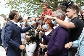 Emmanuel Macron votes in Touquet