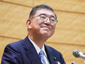 Ex-defense chief Ishiba not to run in LDP leader race