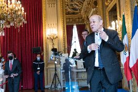 Le Drian And Casaubon Signs An Intention Declaration - Paris