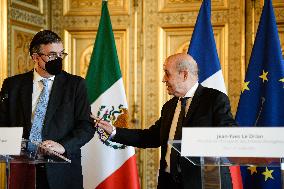 Le Drian And Casaubon Signs An Intention Declaration - Paris