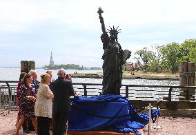 France Sends A Second Statue Of Liberty To The US - NYC