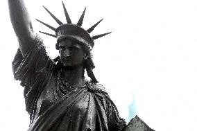 France Sends A Second Statue Of Liberty To The US - NYC