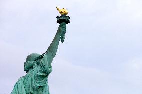 France Sends A Second Statue Of Liberty To The US - NYC