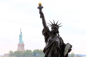 France Sends A Second Statue Of Liberty To The US - NYC