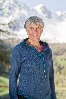 Portrait of Martine Rolland high mountain guide - Villard Saint Pancrace