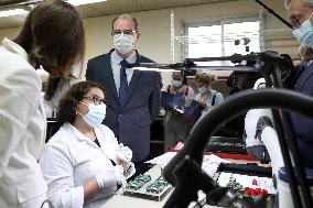 Jean Castex visits Micronique and X-FAB in Corbeil-Essonnes