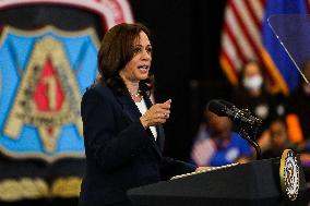 Kamla Harris Visits A Training Center - Las Vegas