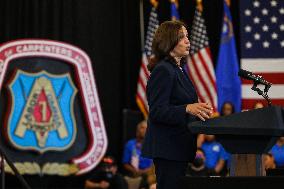 Kamla Harris Visits A Training Center - Las Vegas