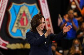 Kamla Harris Visits A Training Center - Las Vegas