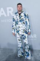 Cannes - Amfar Party Photocall