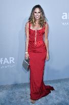 Cannes - Amfar Party Photocall