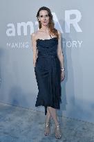 Cannes - Amfar Party Photocall