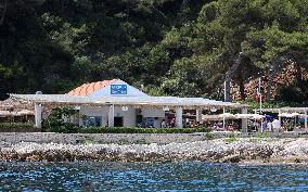 La Guerite Restaurant - Sainte-Marguerite Island