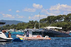 Catering Delivery Service For Boats - Lerins Islands