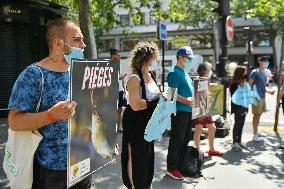 Paris Animaux Zoopolis Protests outside Decathlon store