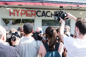 Wreath laying at the Hypercacher - Paris