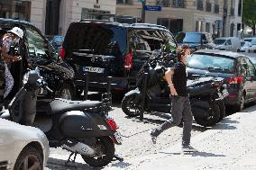 Angelina Jolie With Her Children - Paris Nb