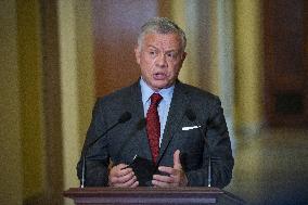 Nancy Pelosi Greets King Abdullah II - Washington