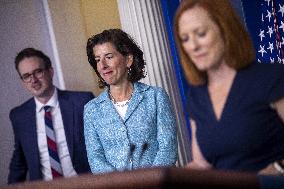 Daily White House press briefing by Jen Psaki and Secretary of Commerce Gina Raimondo