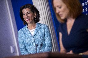 Daily White House press briefing by Jen Psaki and Secretary of Commerce Gina Raimondo