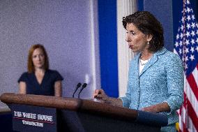 Daily White House press briefing by Jen Psaki and Secretary of Commerce Gina Raimondo