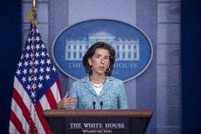 Daily White House press briefing by Jen Psaki and Secretary of Commerce Gina Raimondo