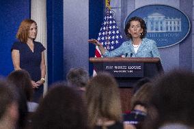 Daily White House press briefing by Jen Psaki and Secretary of Commerce Gina Raimondo