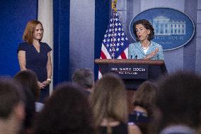 Daily White House press briefing by Jen Psaki and Secretary of Commerce Gina Raimondo