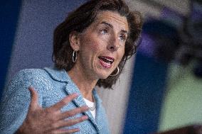 Daily White House press briefing by Jen Psaki and Secretary of Commerce Gina Raimondo