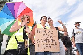 Anti-Sanitary Pass Demonstrations - Paris
