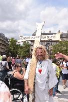 Anti-Sanitary Pass Demonstrations - Paris