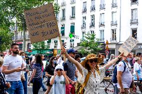 Anti-Sanitary Pass Demonstrations - Paris