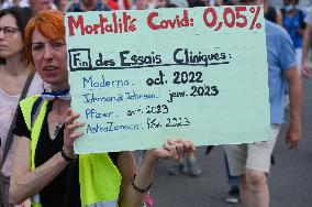 Anti-Sanitary Pass Demonstrations - Paris
