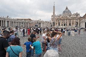 Pope Francis leads Angelus prayer - Vatican