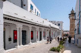 Kasbah Square in the aftermath of the dismissal of the government - Tunis