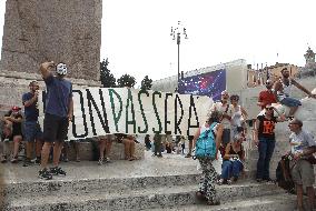 Protest against mandatory 'Green Pass' - Rome