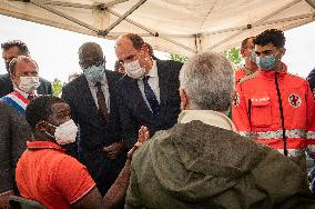 Jean Castex visits Red Cross vaccination center - Villetaneuse