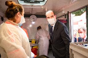 Jean Castex visits Red Cross vaccination center - Villetaneuse