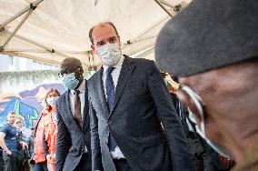 Jean Castex visits Red Cross vaccination center - Villetaneuse