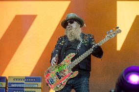 ZZ Top Bassist Dusty Hill Has Died At The Age Of 72