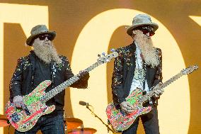 ZZ Top Bassist Dusty Hill Has Died At The Age Of 72