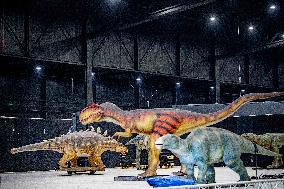 Dinosaur Expo Set Up - Netherlands