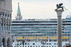 Italy Bans Cruise Ships From Venice Lagoon