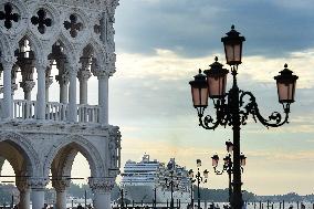 Italy Bans Cruise Ships From Venice Lagoon